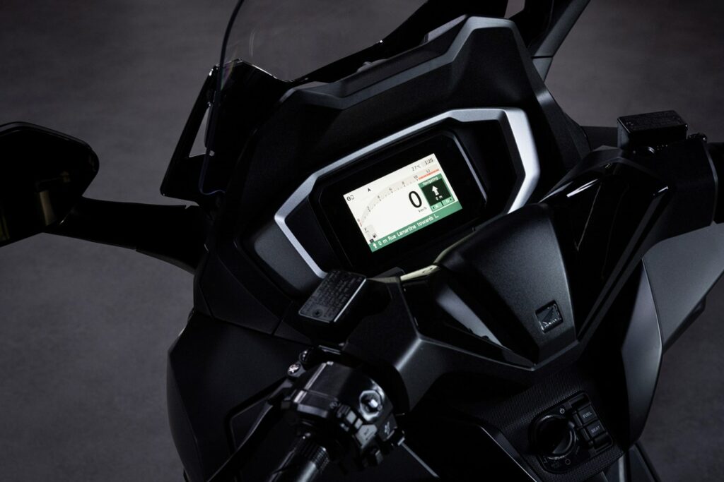 nuovo display TFT Honda Forza 125 2025